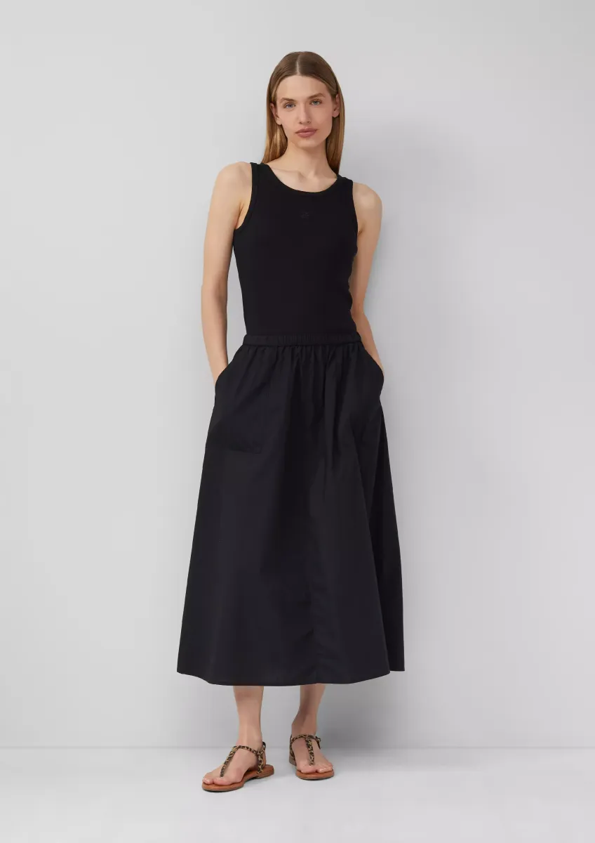 Ausgestellter Midirock aus Baumwolle mit aufgesetzten Taschen