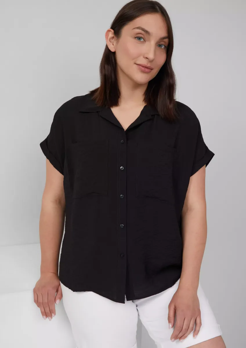 Bluse aus strukturiertem Viskosemix mit aufgesetzter Tasche