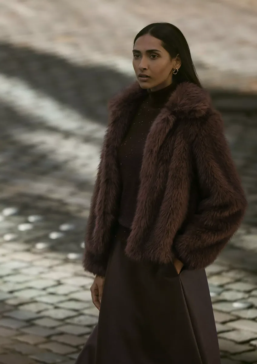 Gefütterte Jacke aus Webpelz