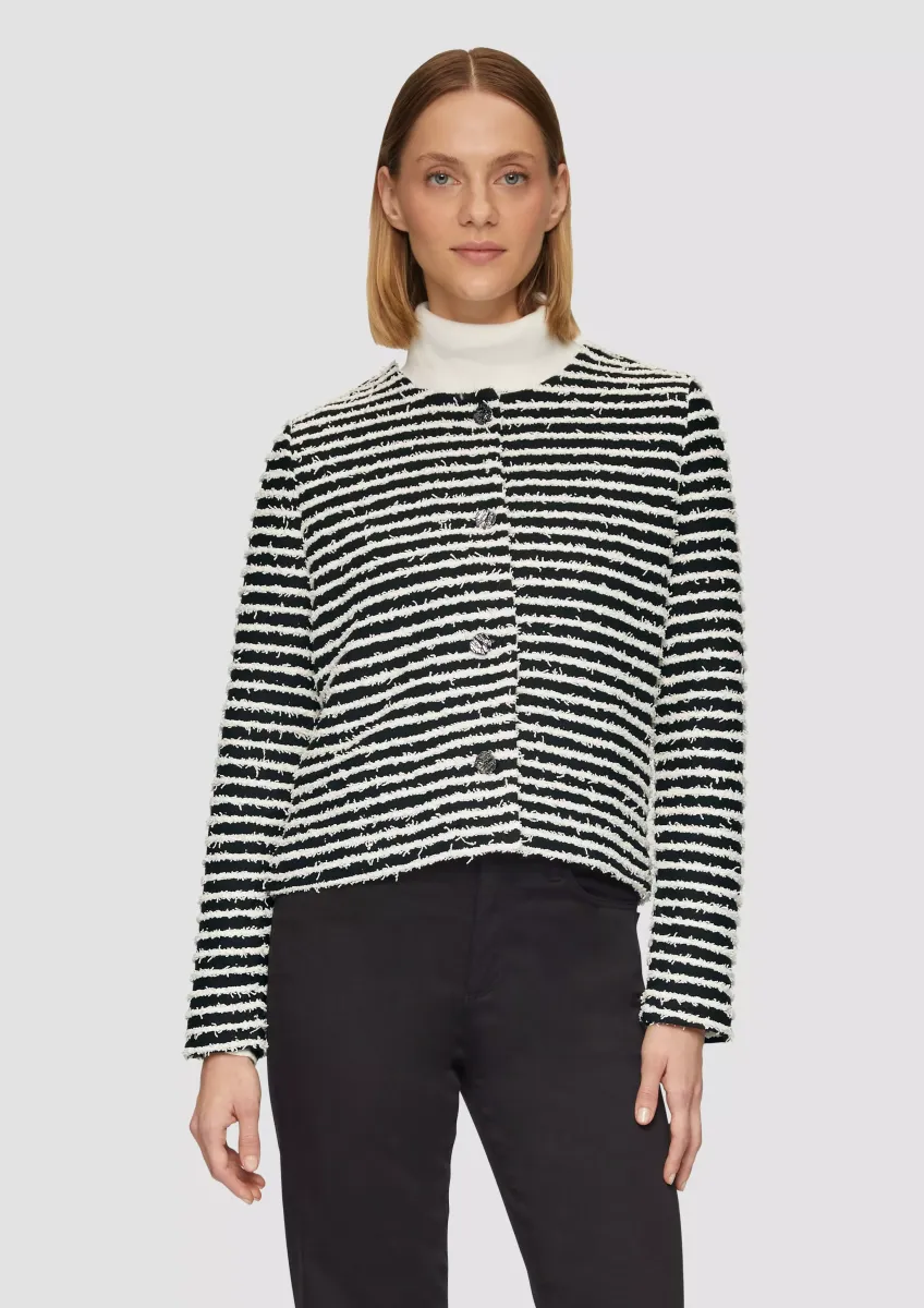 Jacke mit Musterstruktur