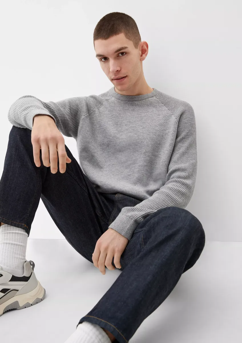 Raglanpulli aus Strukturstrick