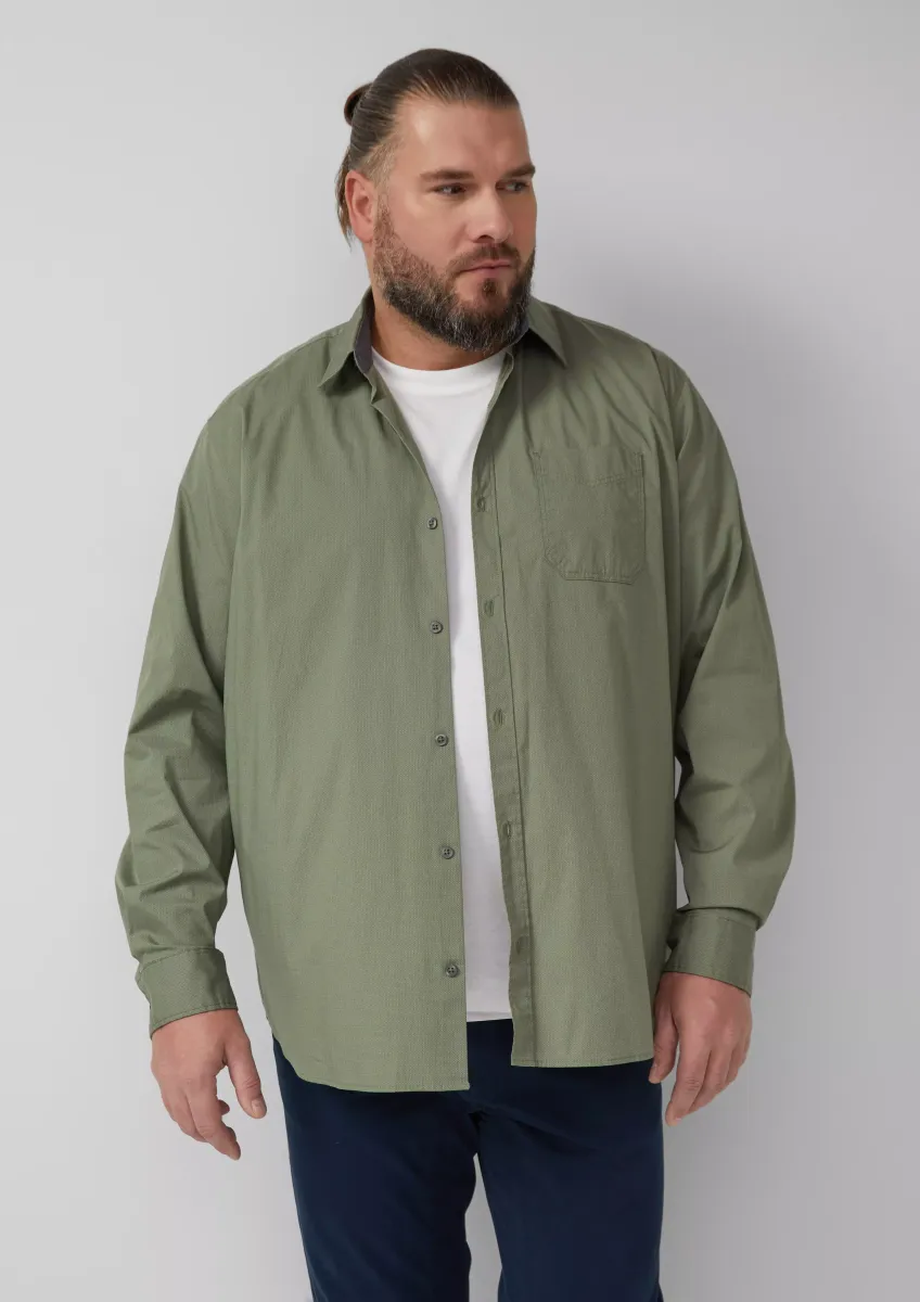 Regular Fit: Gemustertes Hemd mit Kentkragen