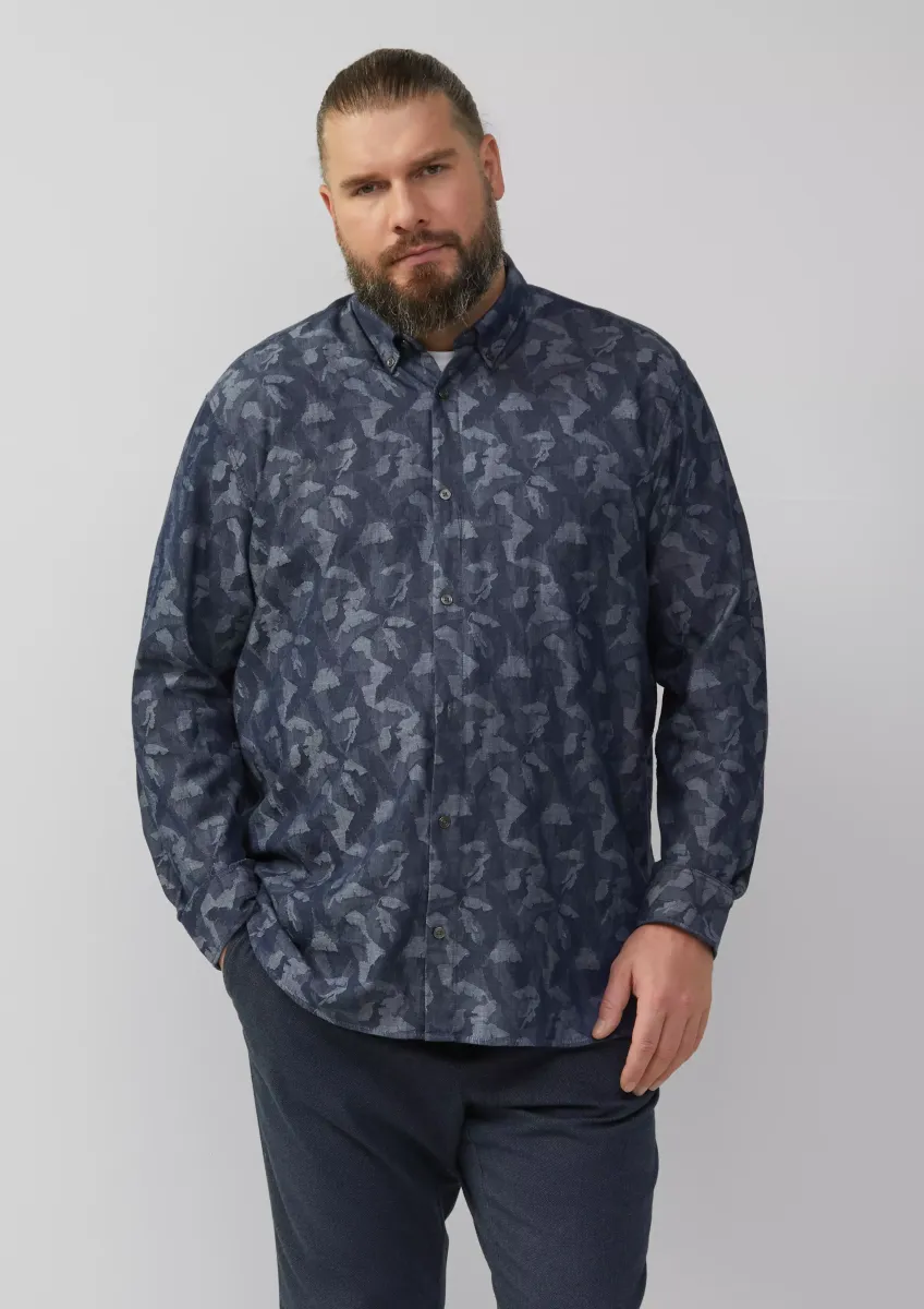 Regular Fit: Leichtes Jacquard-Hemd mit Button-Down-Kragen