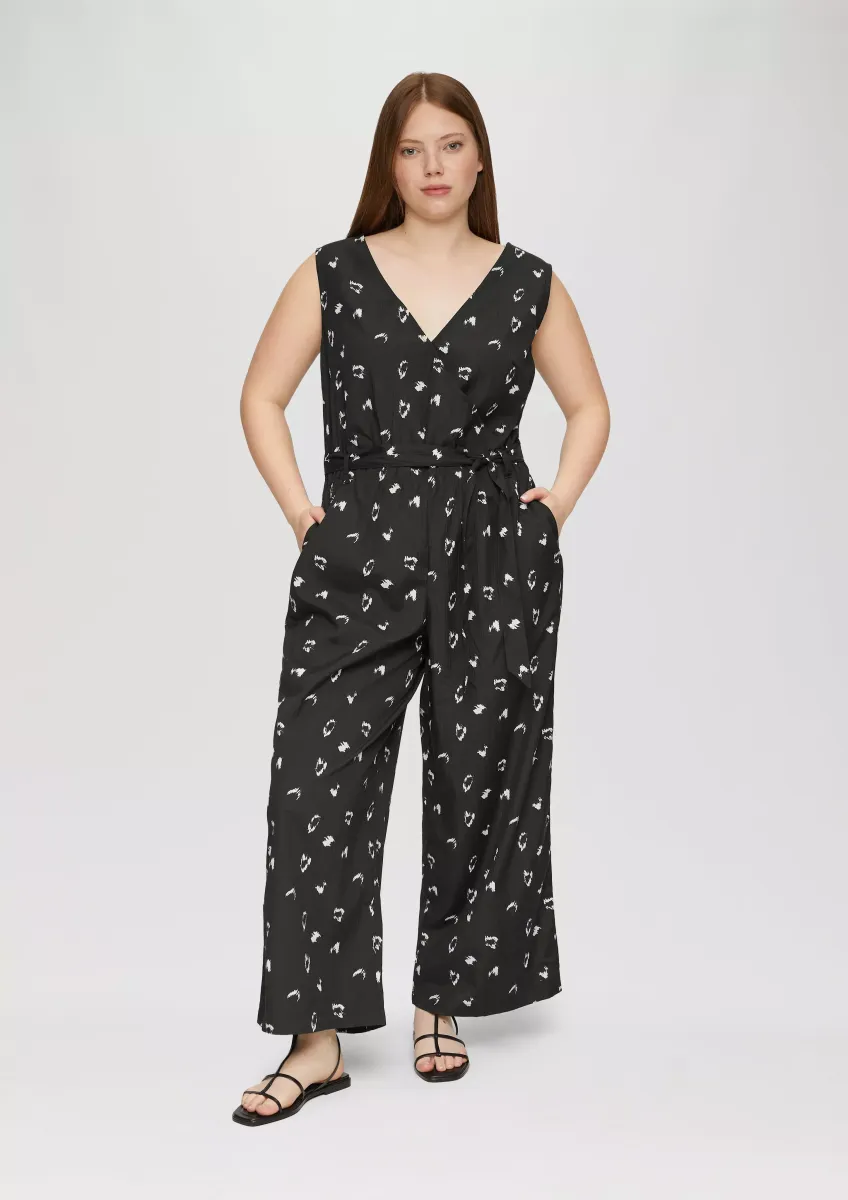 Ärmelloser Jumpsuit mit Eingrifftaschen und Bindeband