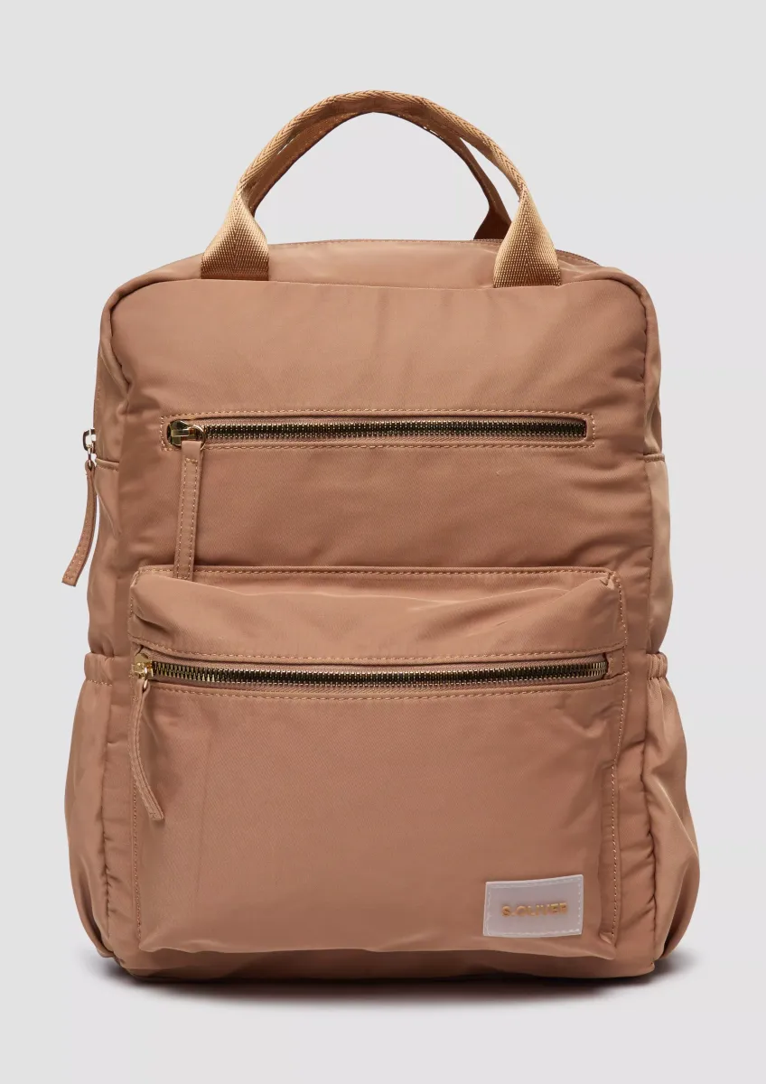 Rucksack mit Flaschenhalter, Fronttaschen und Innenfunktionen