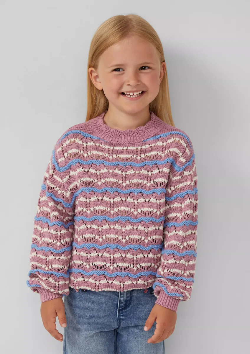 Strickpullover mit Lochmuster