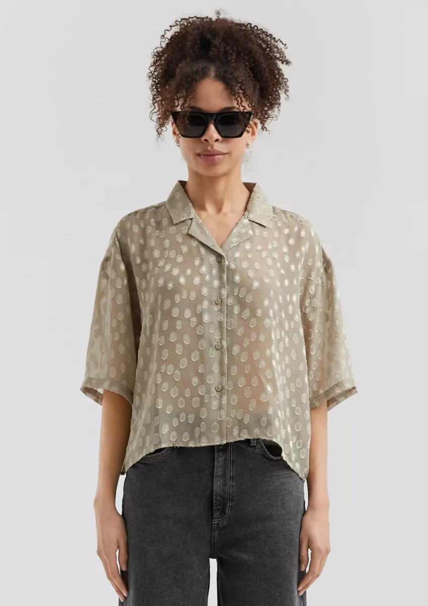 Verkürzte leicht transparente Bluse