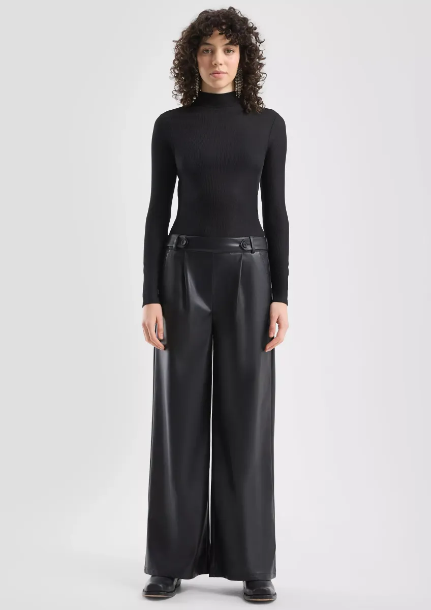 Wide-Leg-Hose in Leder-Optik