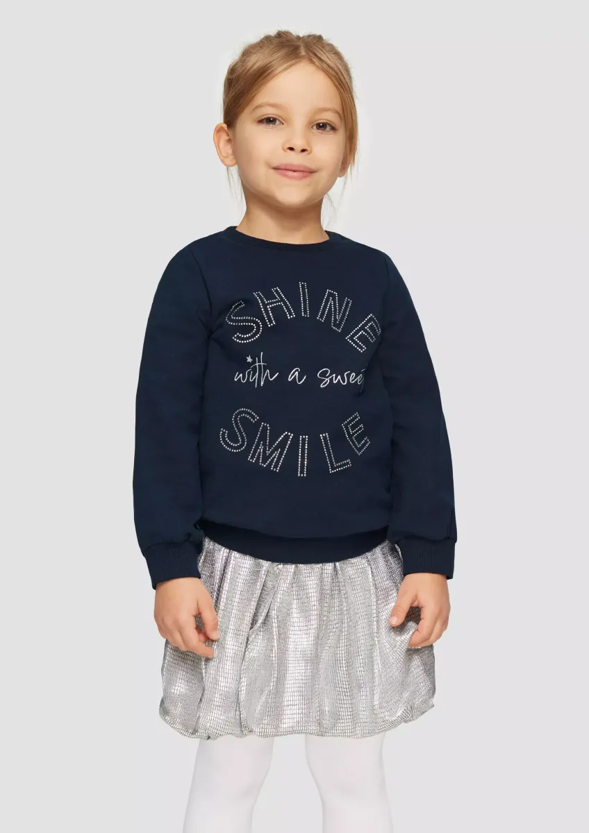 Wärmendes Sweatshirt mit Schmucksteinen