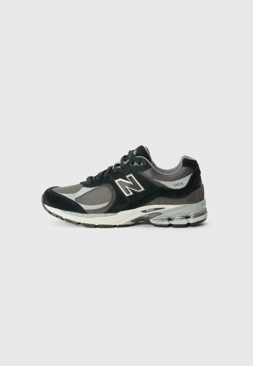 2002 UNISEX - Sneaker low - black