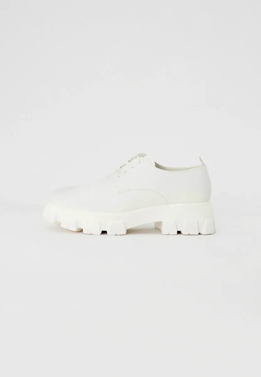 23146D 9 UNISEX - Sportlicher Schnürer - white