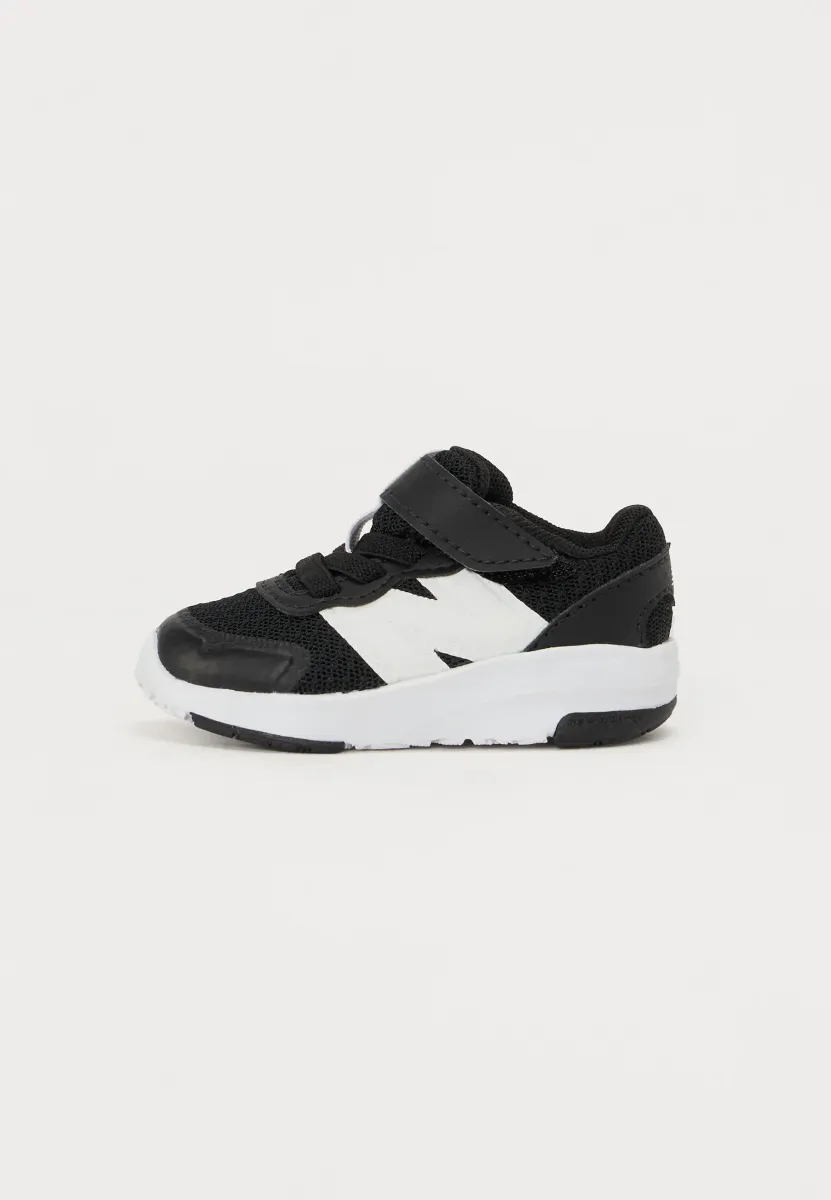578 UNISEX - Laufschuh Straße - black
