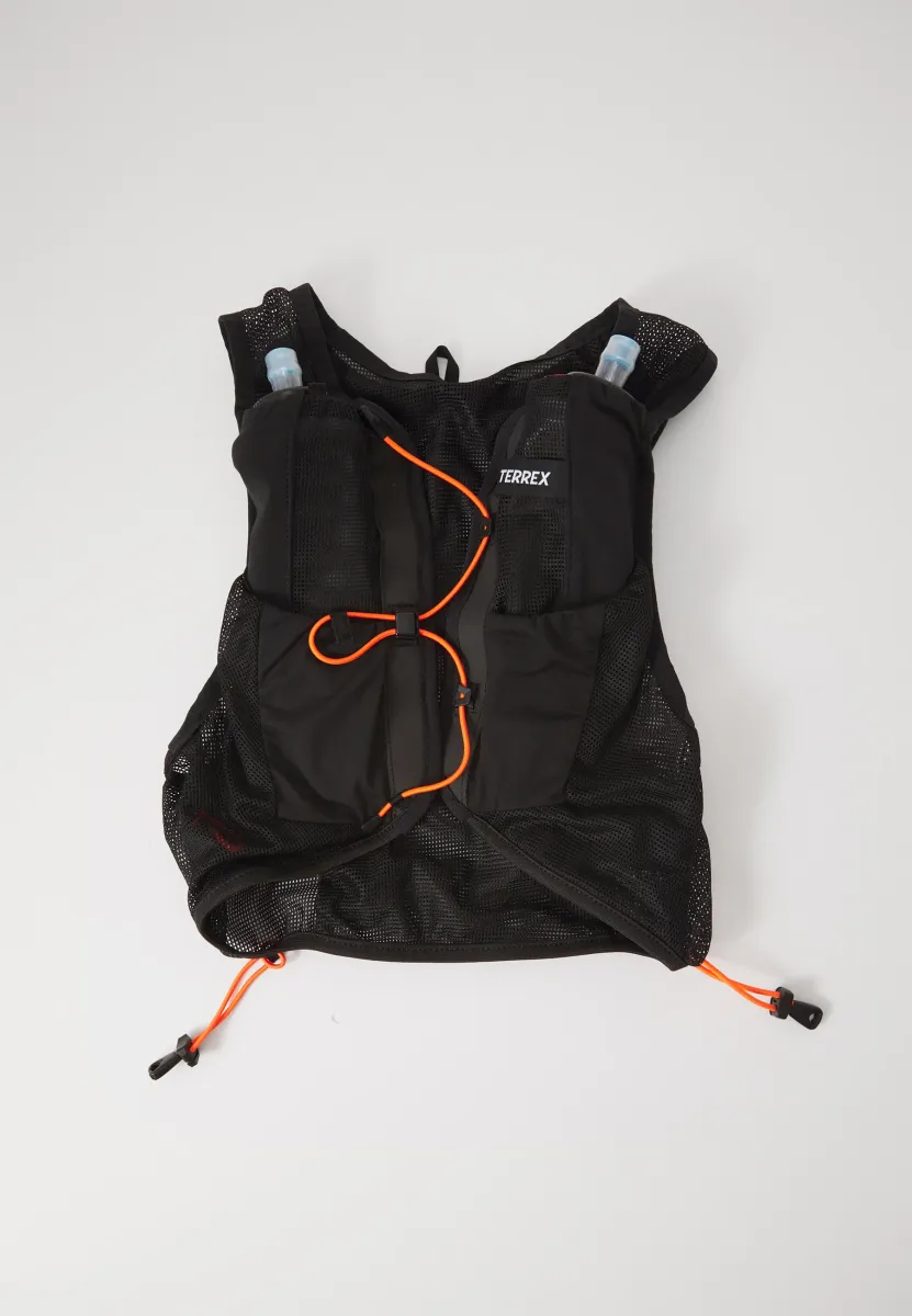 5L UNISEX - Trinkrucksack - black