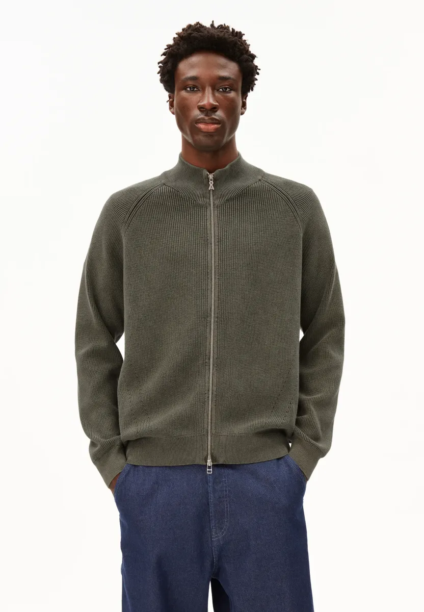AARTYOM GMT DYE - Strickjacke - forest pine