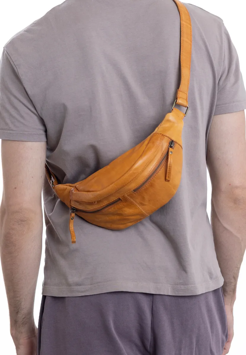 ACTON - Gürteltasche - cognac
