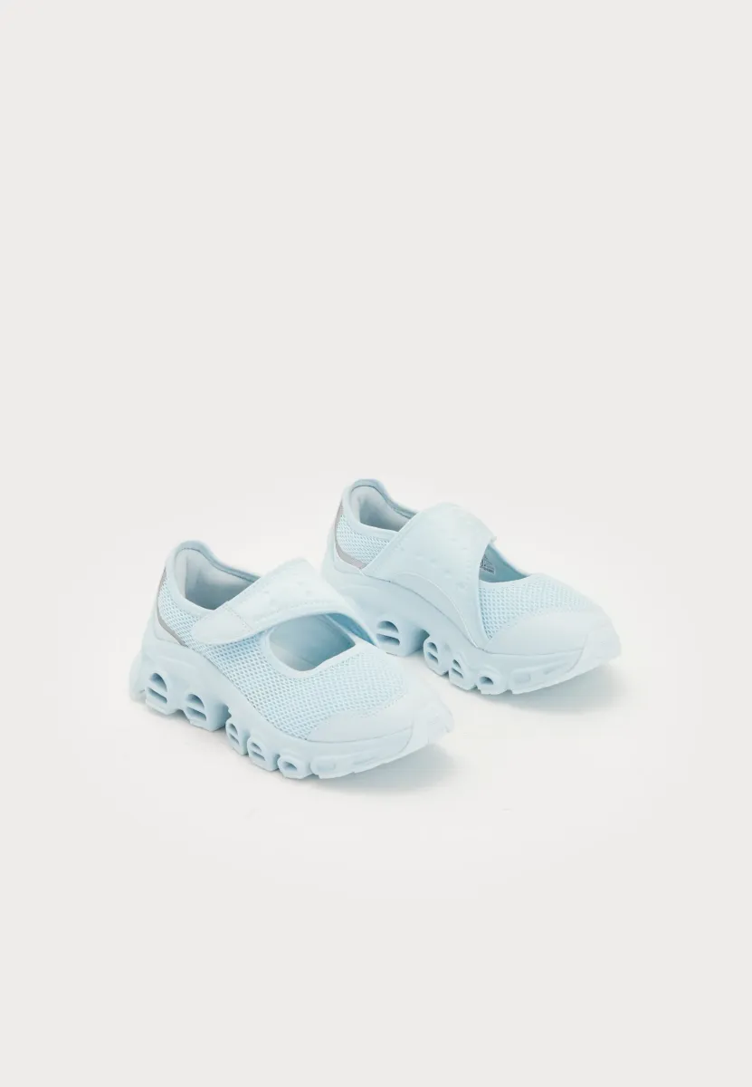 ADIFOM MEGAJANE W - Sneaker low - sky tint/silver metalic/clear sky