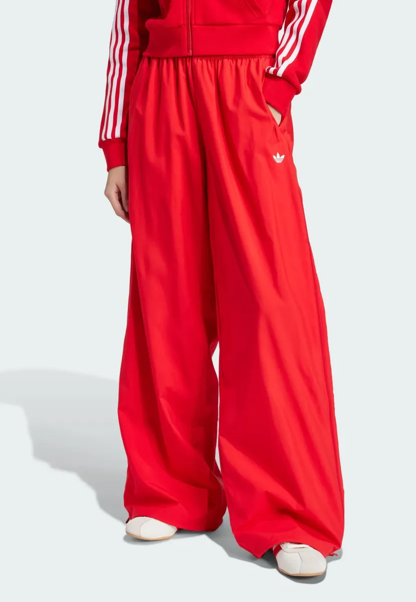 ADILENIUM SEASONAL 3 ZIP TRACK WIDE - Jogginghose - better scarlet