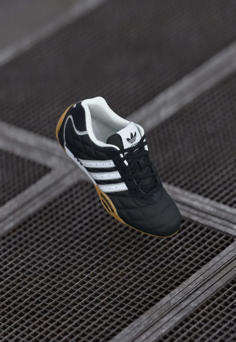 ADIRACER UNISEX - Sneaker low - core black/footwear white