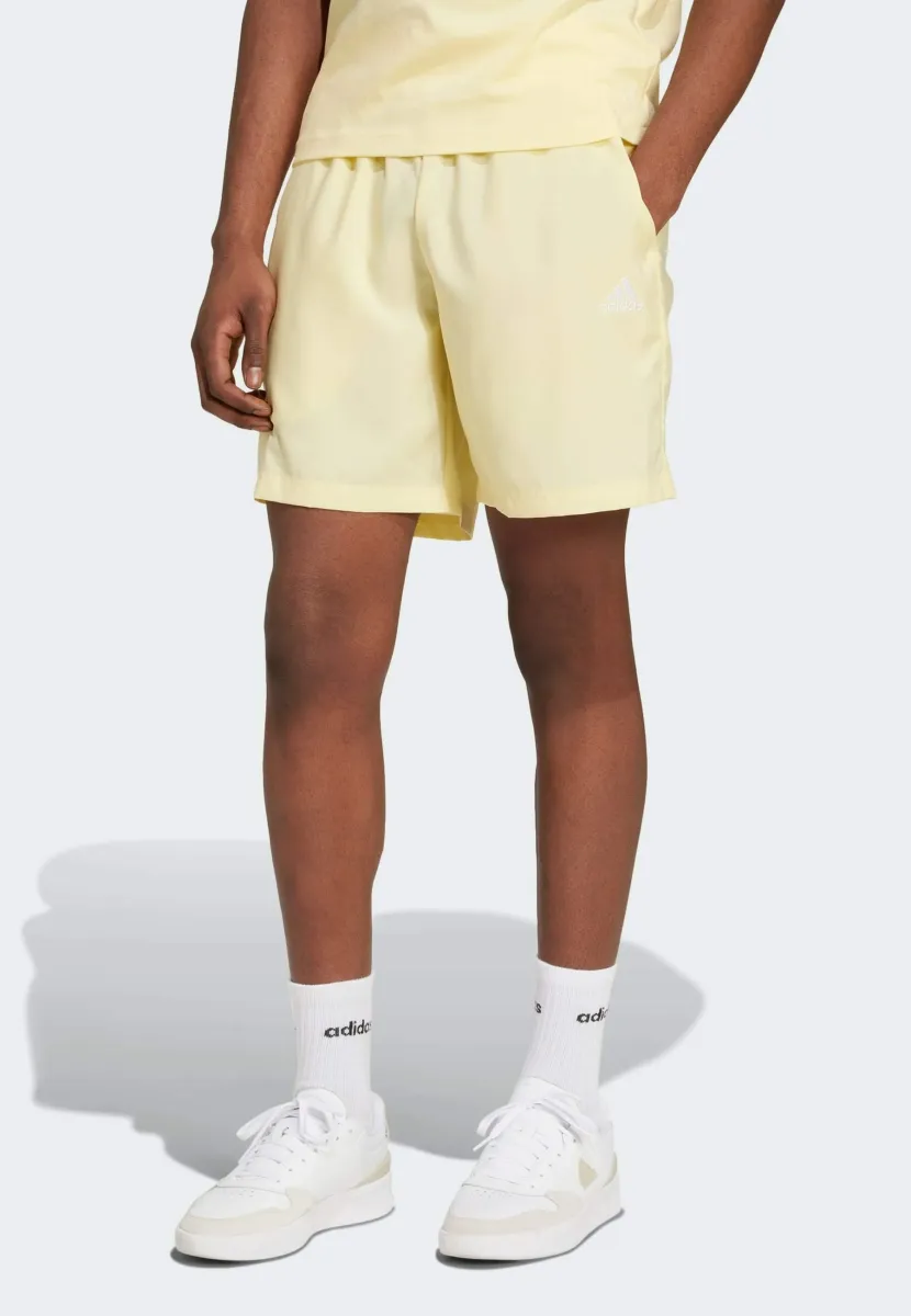 AEROREADY ESSENTIALS CHELSEA SMALL - Kurze Sporthose - almost yellow