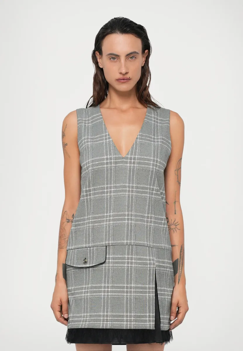 AHANA - Freizeitkleid - black/white