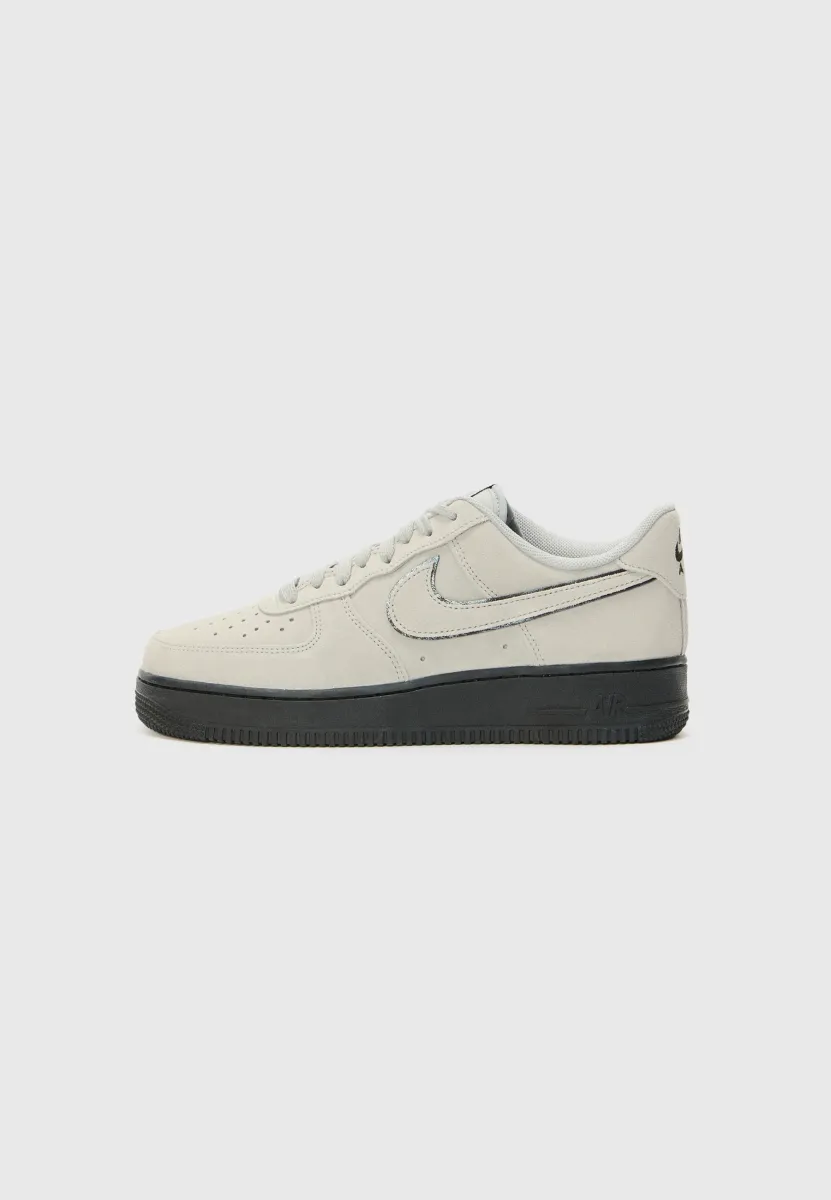 AIR FORCE 1 07 LV8 - Sneaker low - smoke grey/black