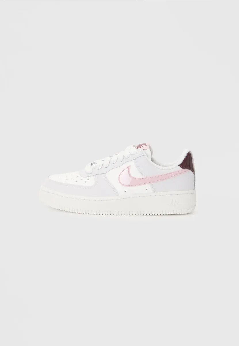 AIR FORCE 1 07 - Sneaker low - summit white/plum chalk/vast grey/burgundy crush