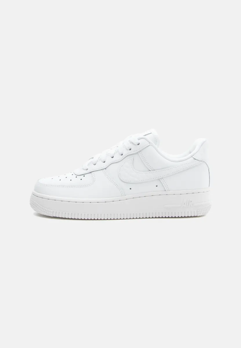 AIR FORCE 1 07 - Sneaker low - summit white/white/metallic silver-coloured