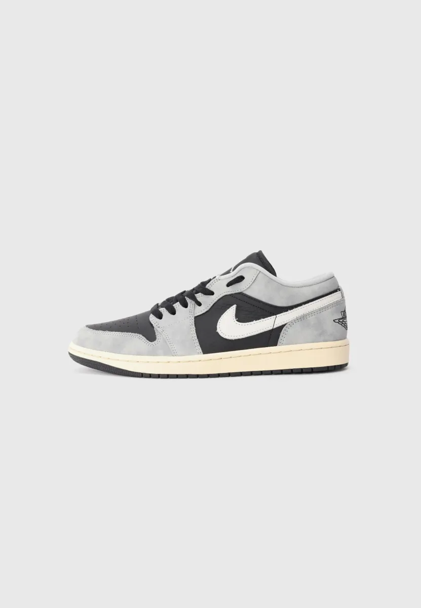 AIR JORDAN 1 SE - Sneaker low - smoke grey/black/sail/muslin