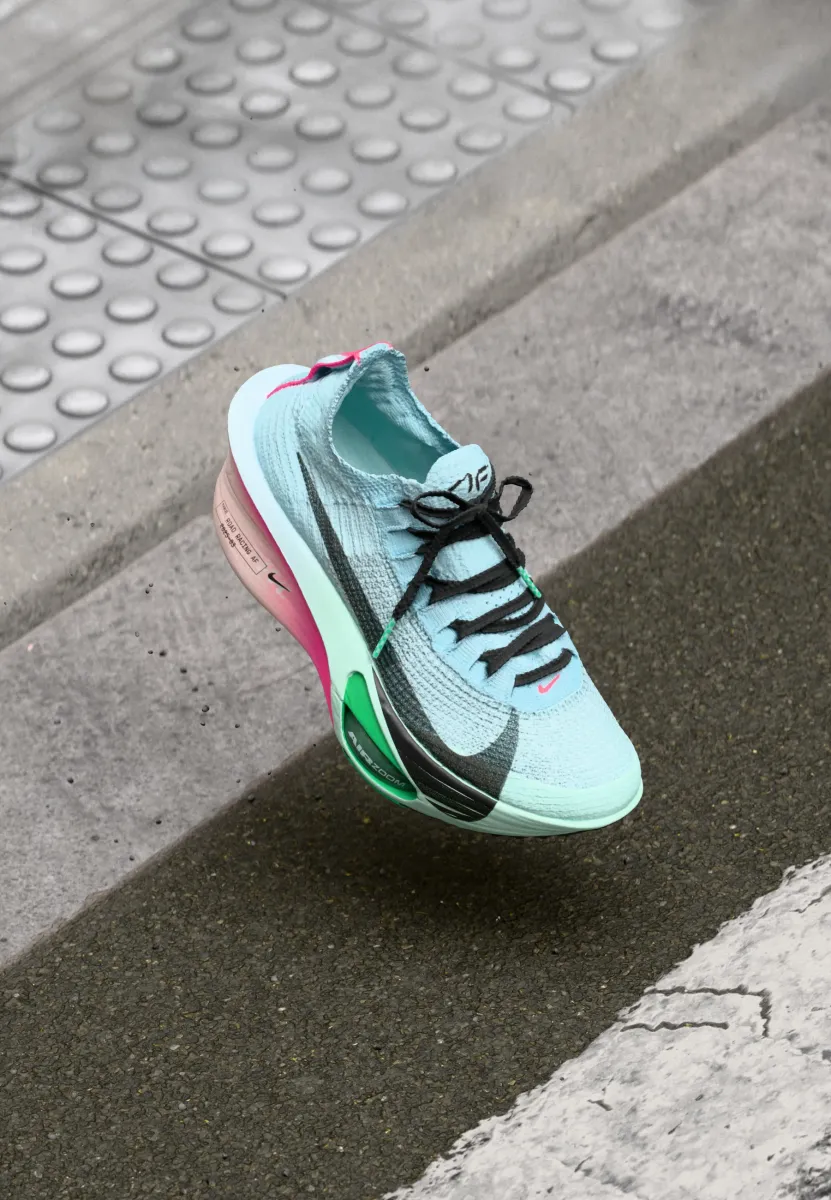 AIR ZOOM ALPHAFLY NEXT% 3 - Laufschuh Straße - glacier blue/black/mint foam/green shock/hyper pink/silt red