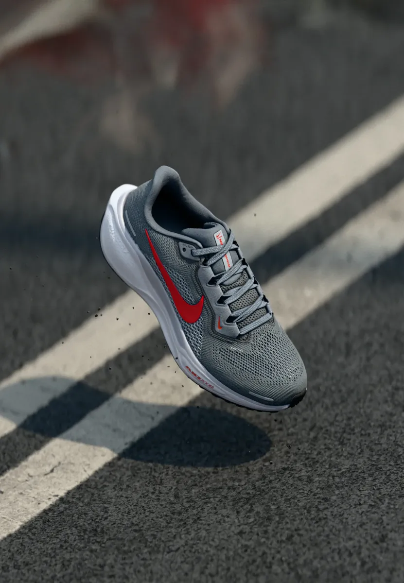 AIR ZOOM PEGASUS 41 - Laufschuh Straße - cool grey/brt crimson/wolf grey/pure platinum/black