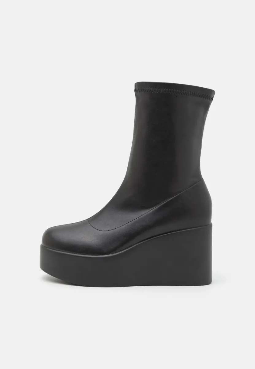ALBION - High Heel Stiefelette - black