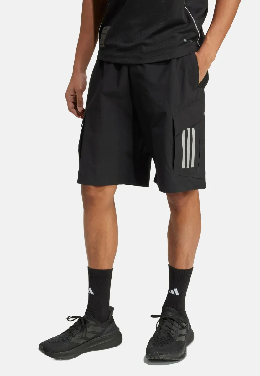 AMG PETRONAS FORMULA ONE  MECHANICS - Shorts - black reflective silver