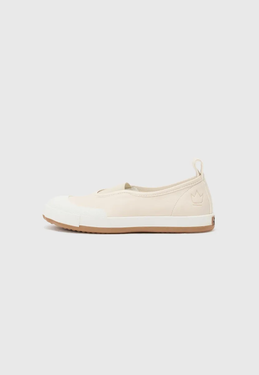 ANIMAL - Sneaker low - white