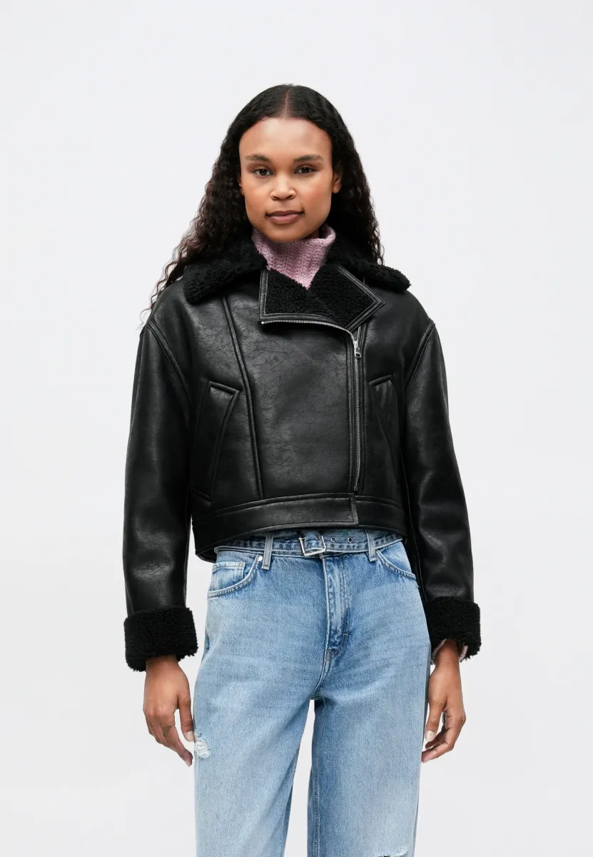 ANISSE - Kunstlederjacke - black
