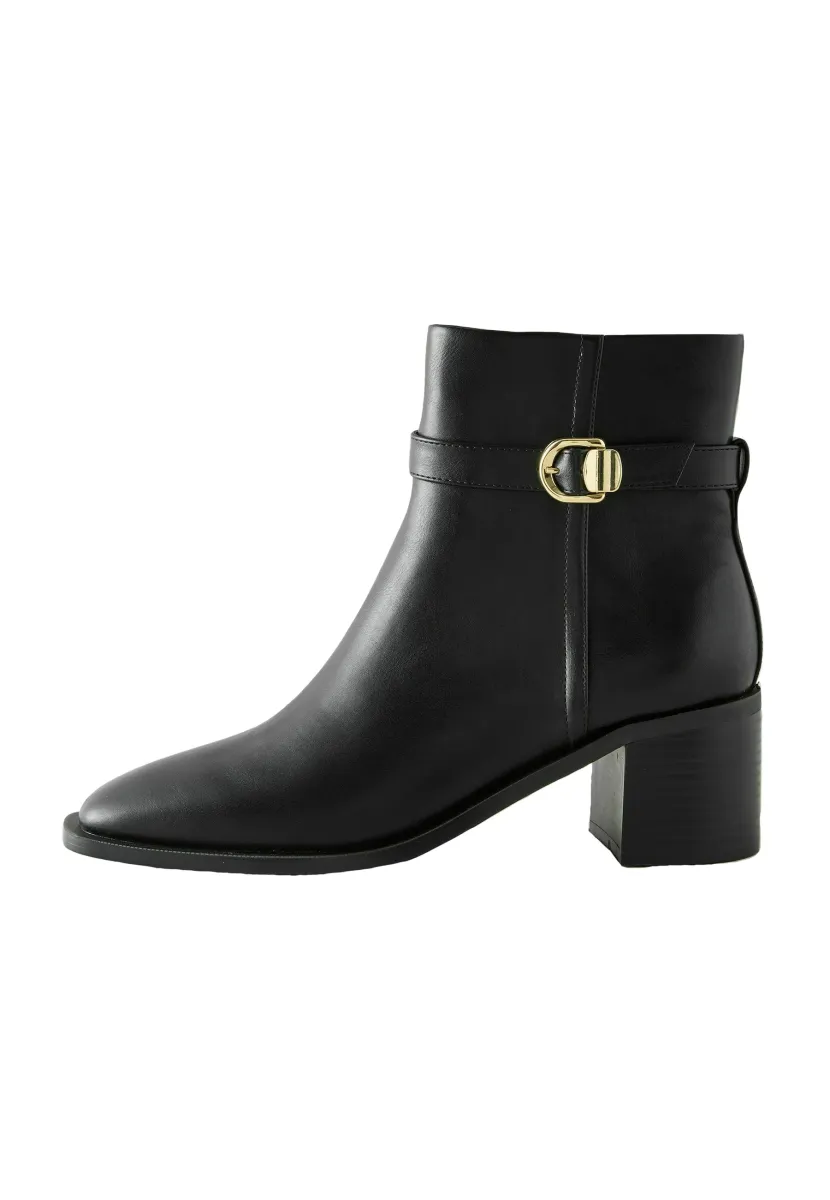 Ankle Boot - black