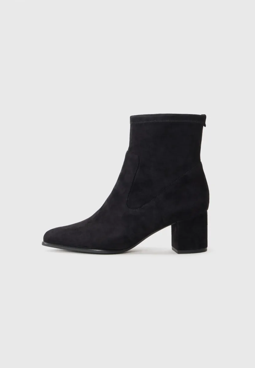 Ankle Boot - black