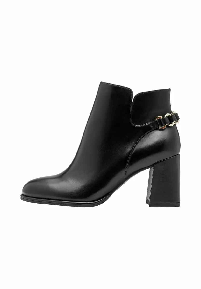 Ankle Boot - black