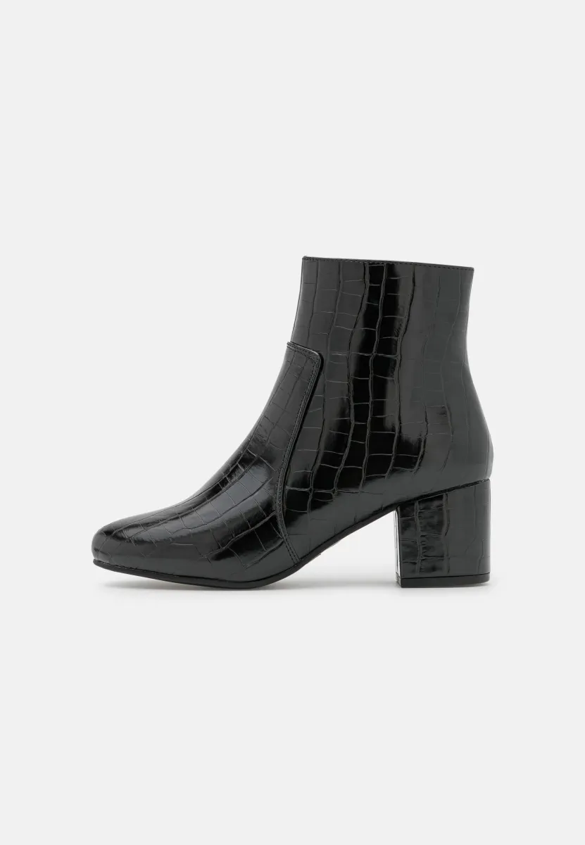 Ankle Boot - black