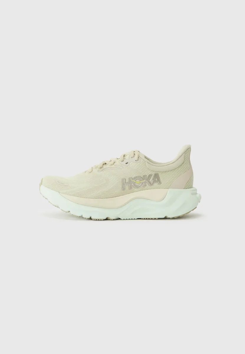 ARAHI 8 - Laufschuh Trail - oyster mushroom/truffle salt