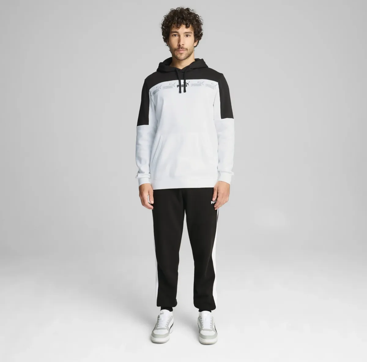 AROUND THE BLOCK - Kapuzenpullover - white