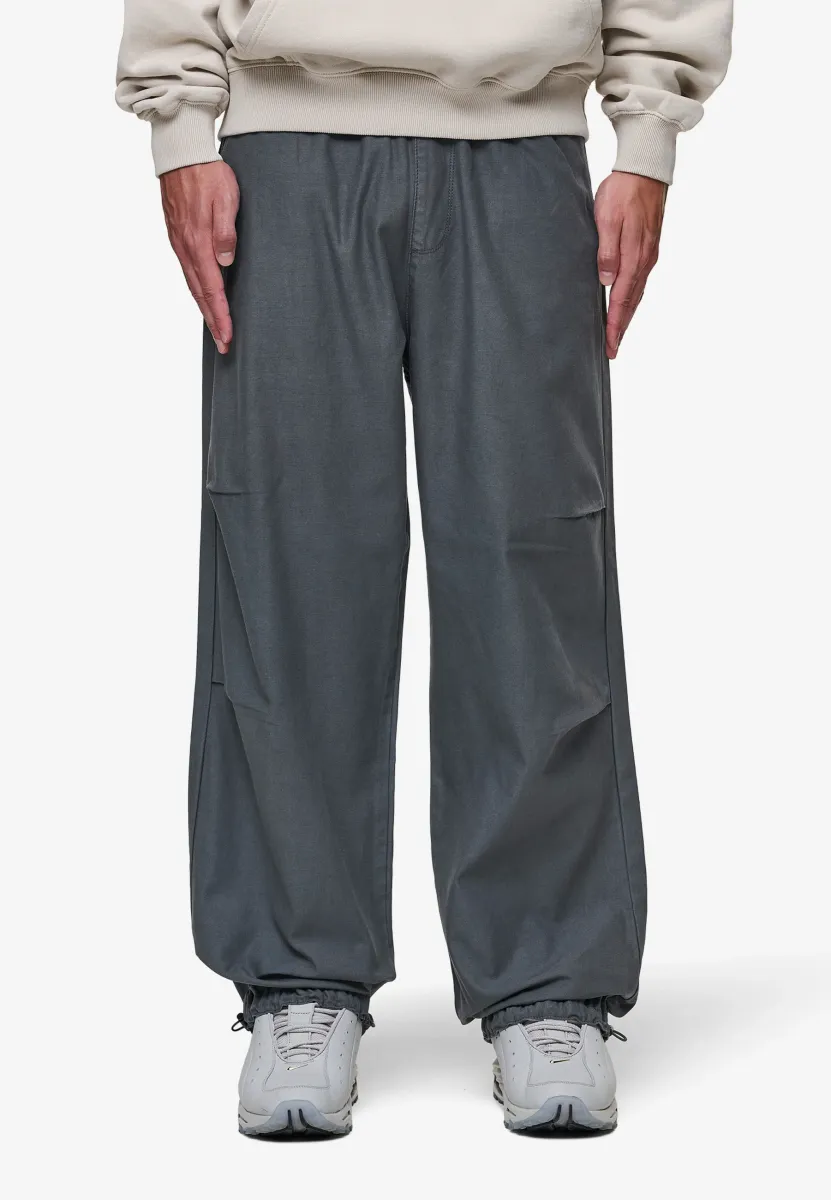 ASHTON PARACHUTE PANTS - Stoffhose - grey