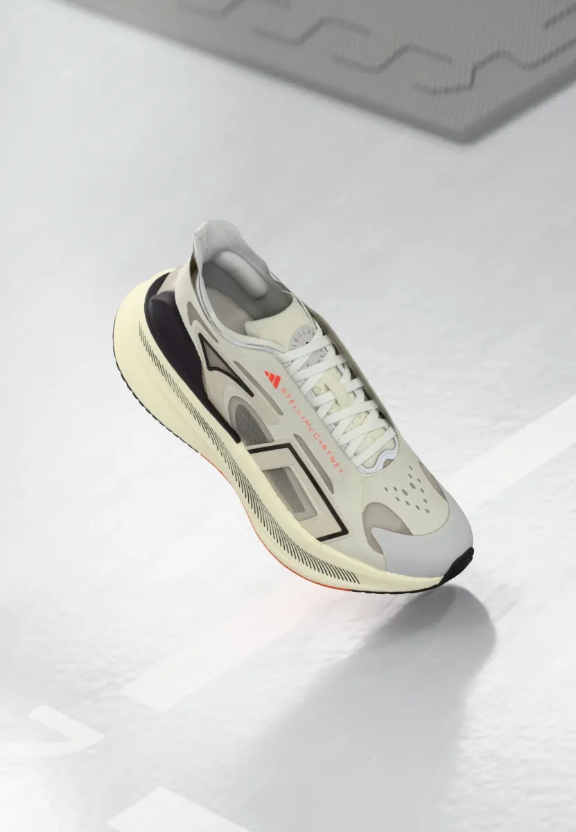 ASMC ULTRABOOST 5 - Laufschuh Straße - ivory/grey one/core black