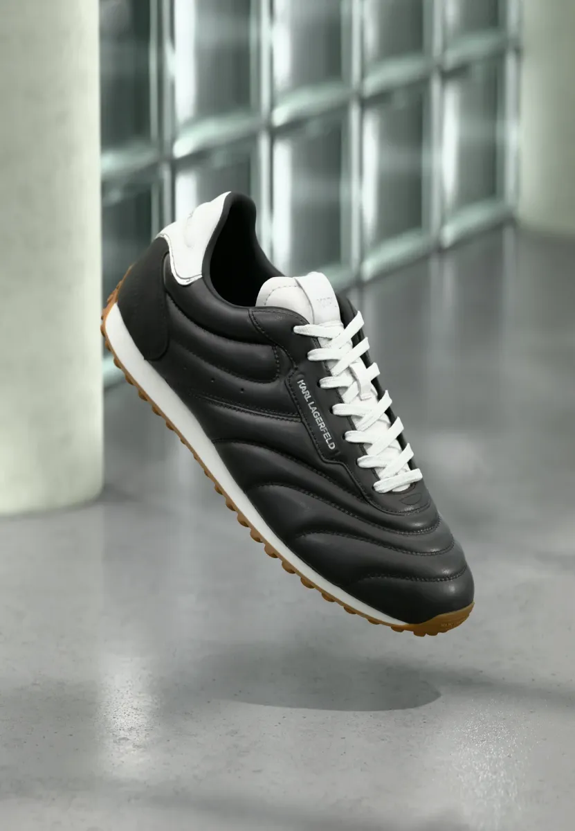 ASTRA VOLLEY - Sneaker low - black