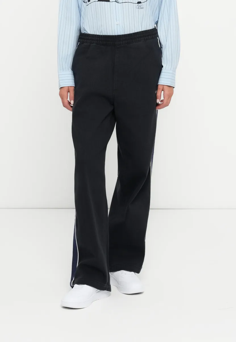 ASTRID SIDE STRIPE PANT - Jeans Relaxed Fit - digital black faded wash