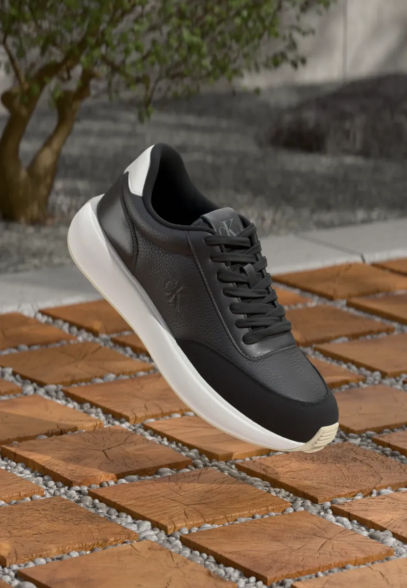 ATHLEISURE RUNNER - Sneaker low - black/bright white
