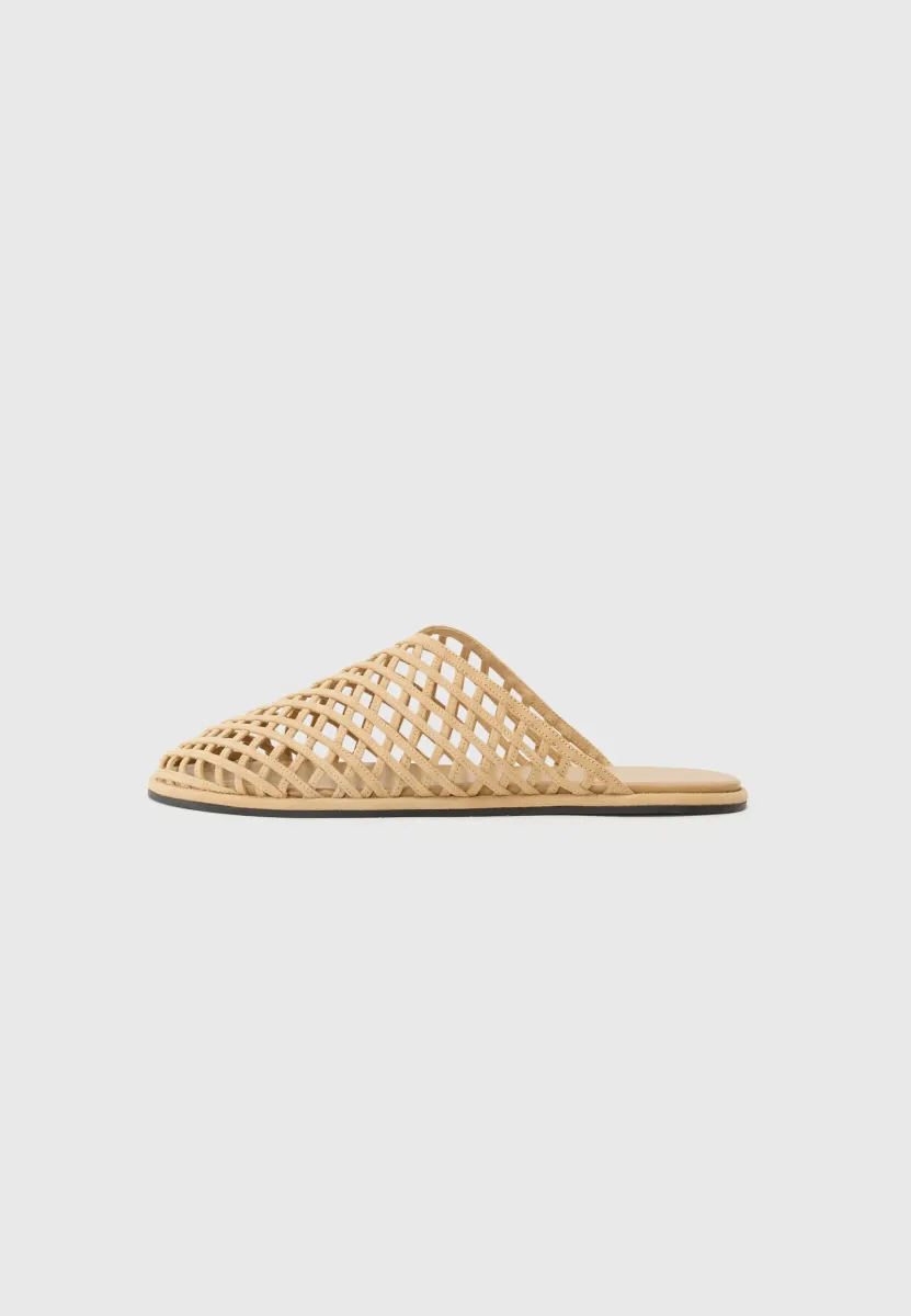 ATIK - Pantolette flach - sand