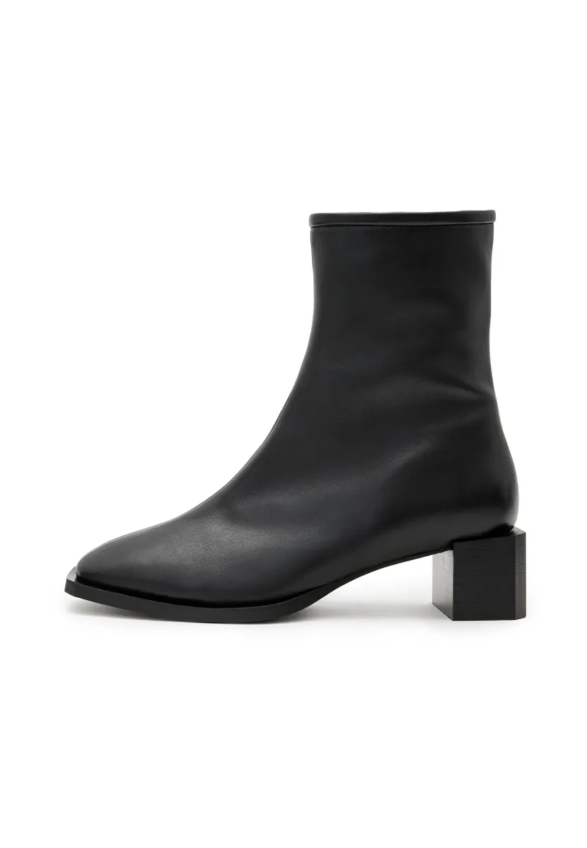 AVRIL  - Stiefelette - black