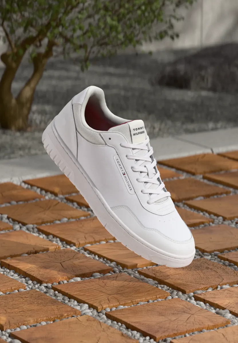 BASKET CORE - Sneaker low - white