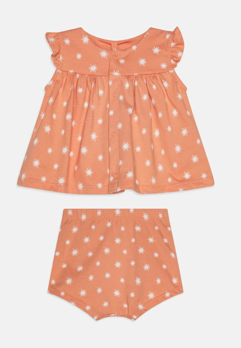 BEBE BARAFA ENSEMBLE SET - Shorts - abricot/marshmallow