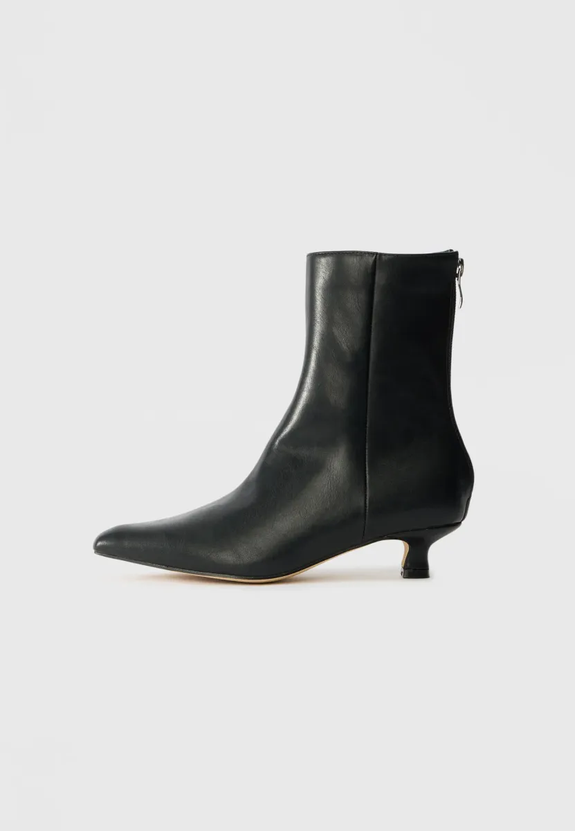 BEVERLEY - Ankle Boot - black